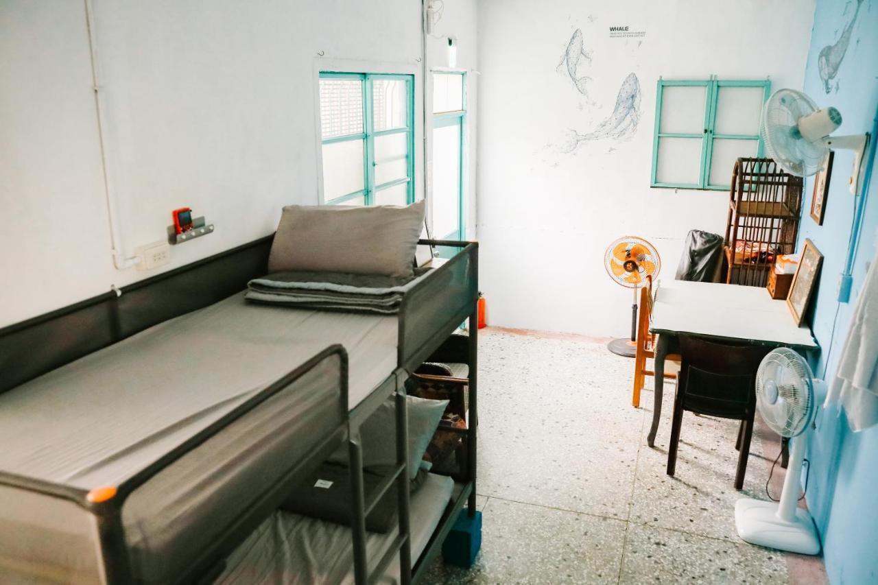 鳳山79背包客 Fengshan No 79 Backpacker Kaohsiung Exterior foto