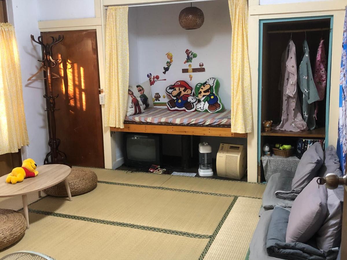 鳳山79背包客 Fengshan No 79 Backpacker Kaohsiung Exterior foto