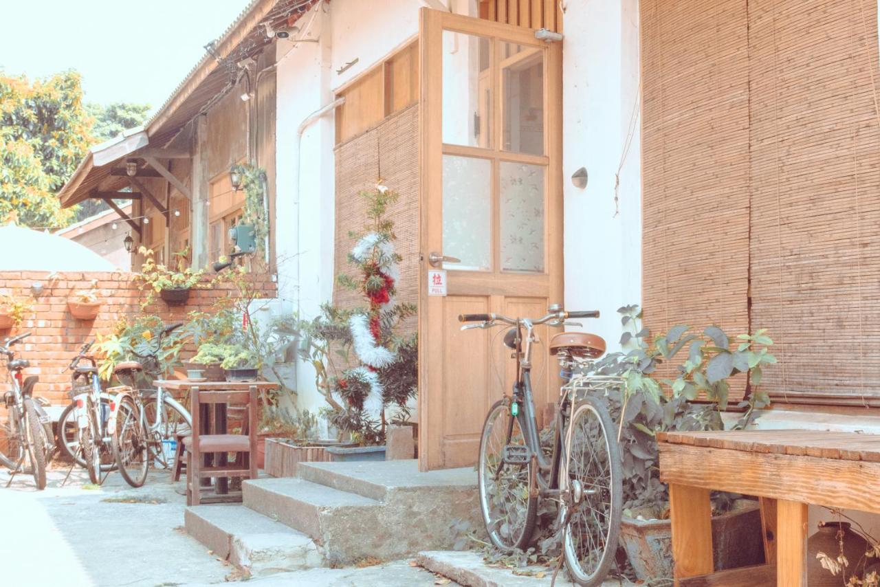 鳳山79背包客 Fengshan No 79 Backpacker Kaohsiung Exterior foto
